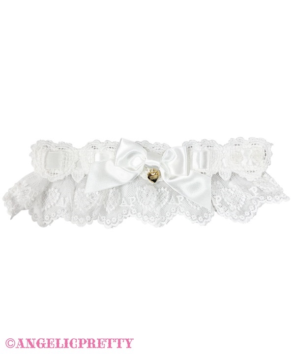 Airy Heart Ladder Lace Cuffs - White