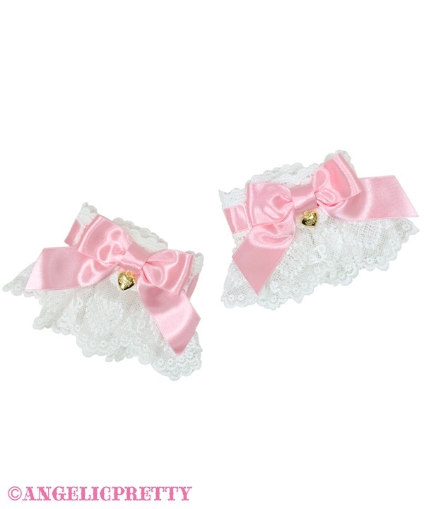 Airy Heart Ladder Lace Cuffs - White x Pink