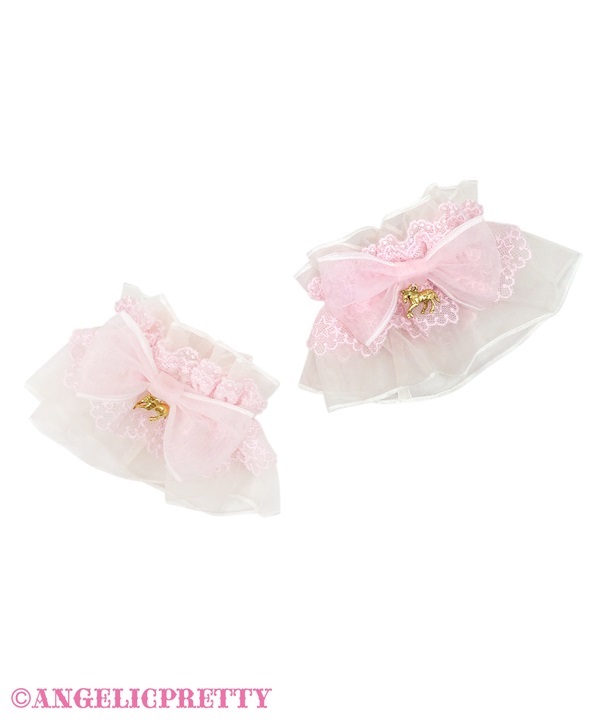 Day Dream Wristcuffs - Ivory - Click Image to Close