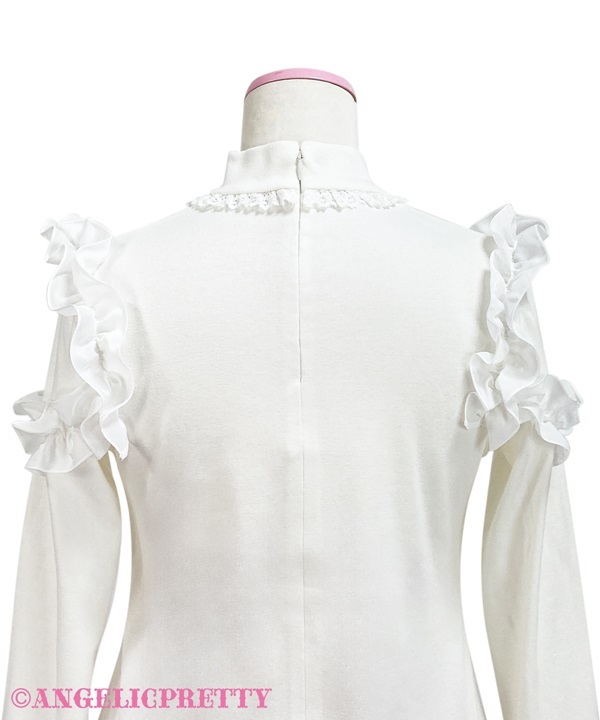 Frill Heart Turtleneck Cutsew - White